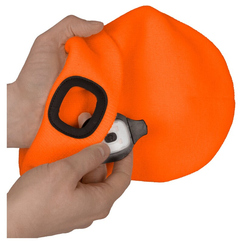 S109LED FLASHLIGHT BEANIE CAP
