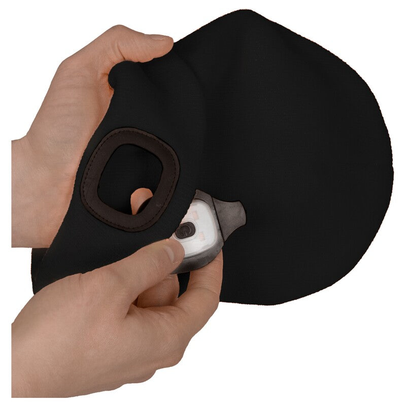 S109LED FLASHLIGHT BEANIE CAP